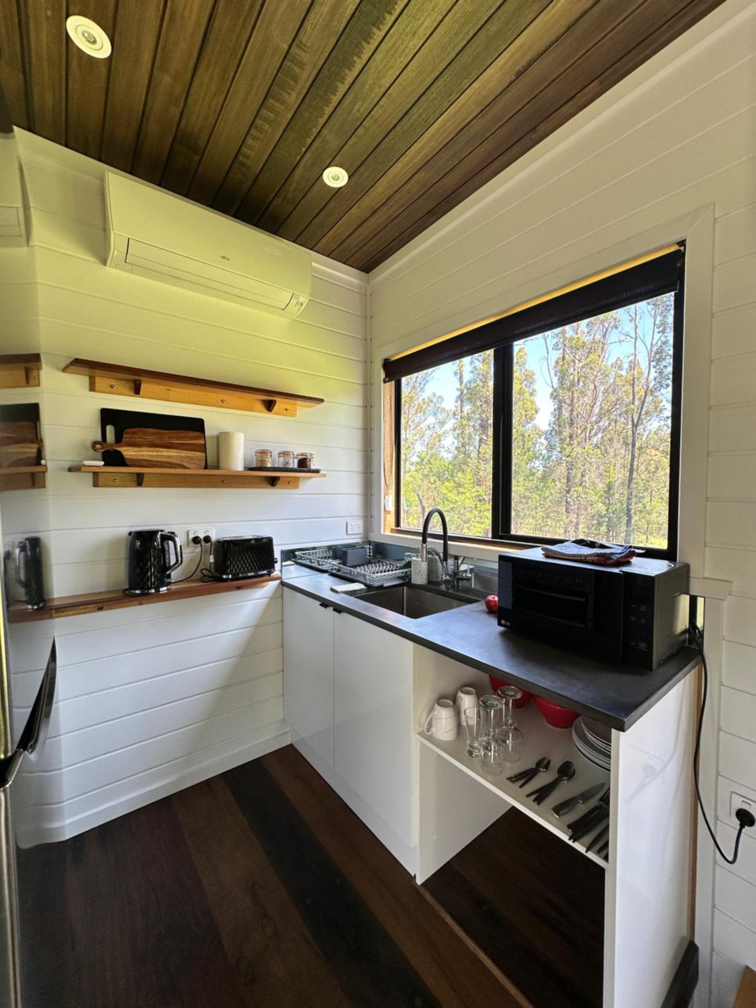 Ocean Breeze Tiny House - Ocean And Lake View Mallacoota Dış mekan fotoğraf